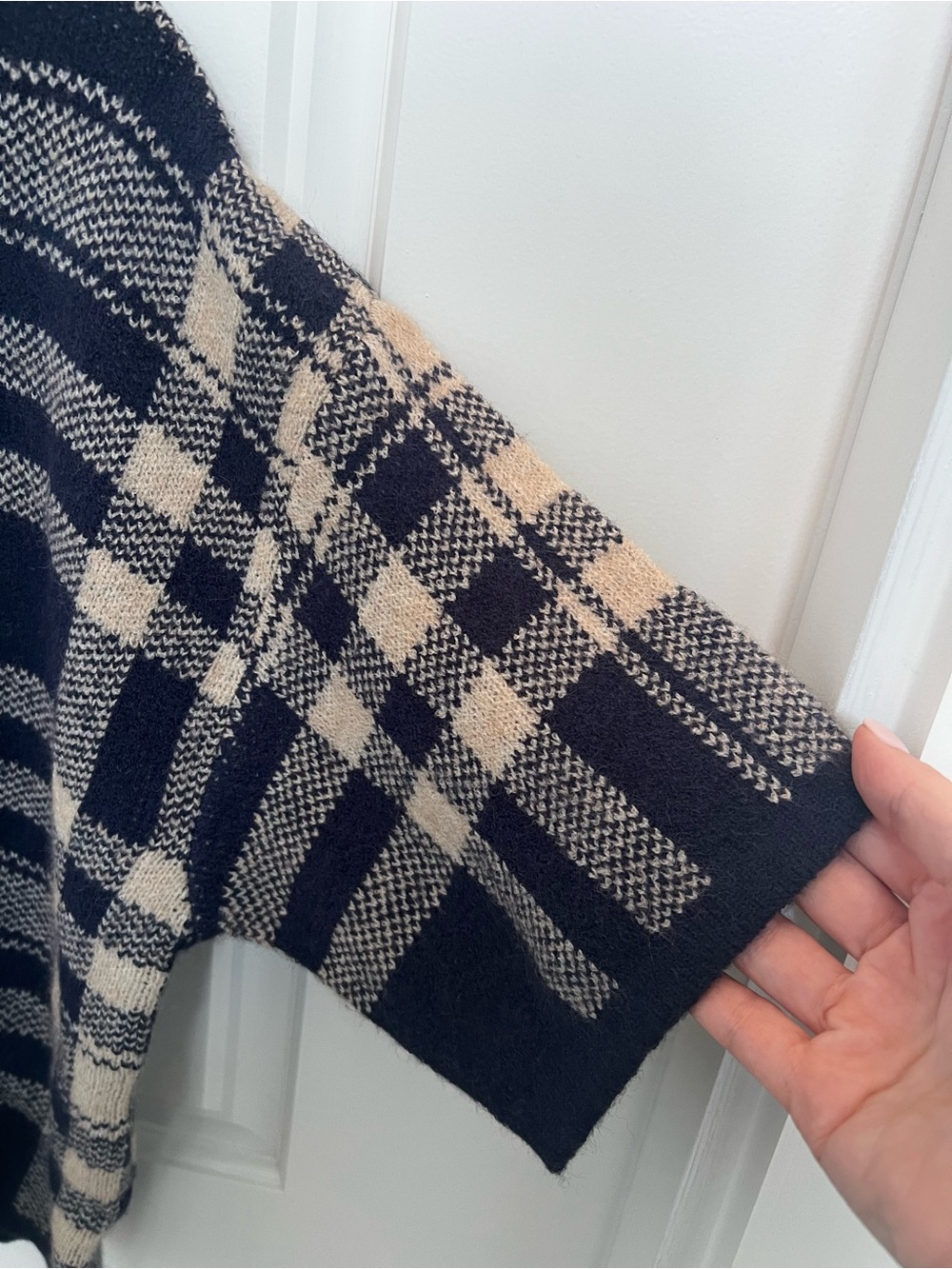 NWT Entro Navy & Cream Plaid Short Sleeve Sweater | Size L - Picture 5 of 8